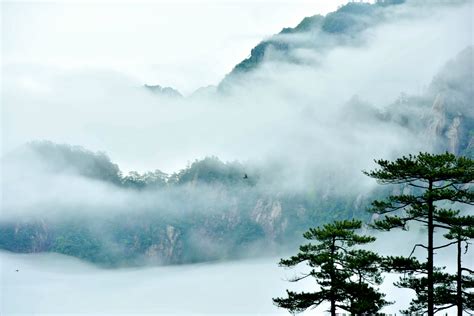 大明山 靈右意思